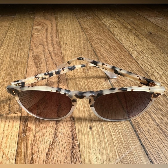 Krewe Press Matte Oyster to Petal - Picture 7 of 11